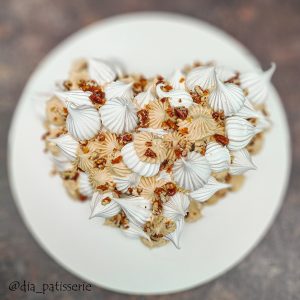 Morenginis tortas "Morengo Bučinys"