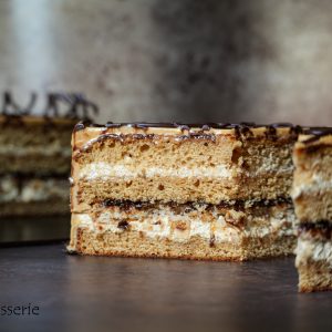 Bourbon Viskio karamelinis tortas