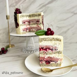 Vyšnių, citrinų ir aguonų tortas